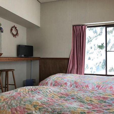 North Point Lodge Minamiuonuma Bagian luar foto